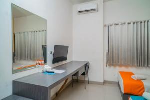 Sans Hotel Widarasari Cirebon,,3 star