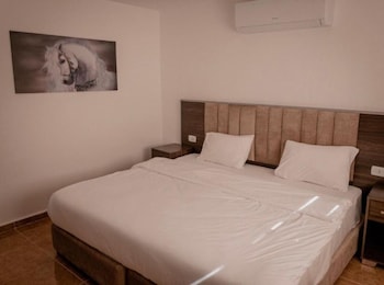 petra jewel luxury hotel