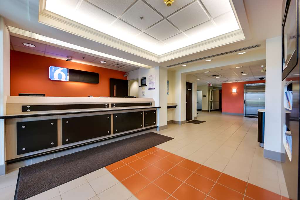 motel 6 mississauga