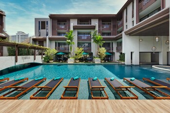 maladee rendezvous hotel chiang mai