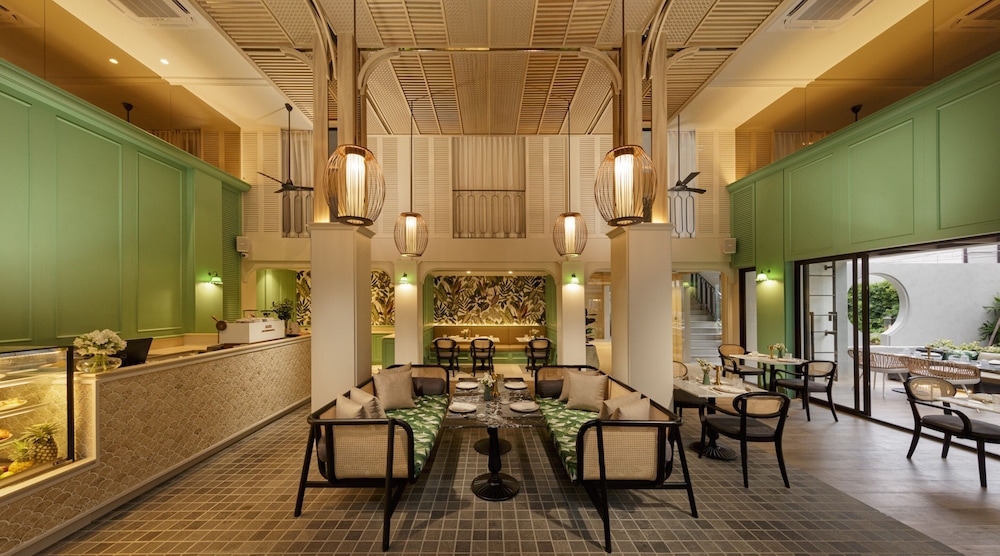 maladee rendezvous hotel chiang mai