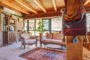 nari ask cave hotel