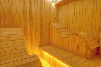 nari ask cave hotel