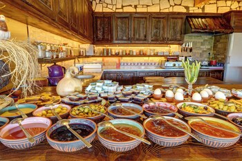 nari ask cave hotel