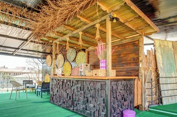 nari ask cave hotel