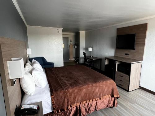 super 8 by wyndham fort worth entertainment district