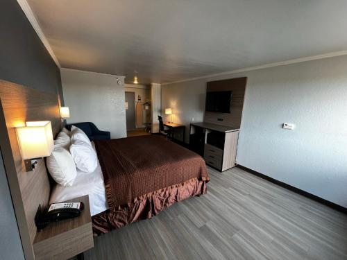 super 8 by wyndham fort worth entertainment district