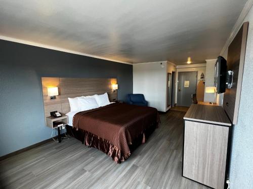 super 8 by wyndham fort worth entertainment district