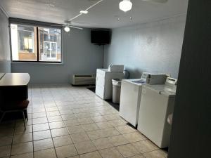 super 8 by wyndham fort worth entertainment district