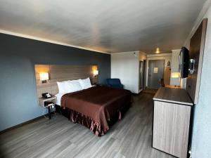 super 8 by wyndham fort worth entertainment district