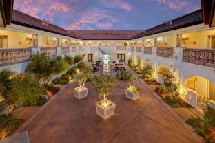the lodge at healdsburg tapestry collection by hilton