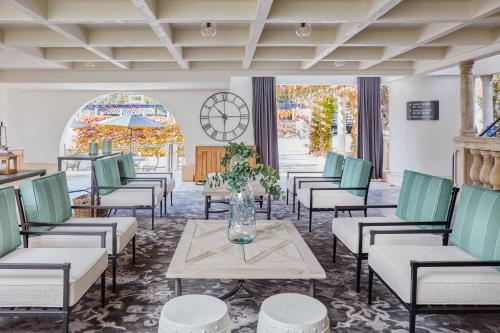 the lodge at healdsburg tapestry collection by hilton