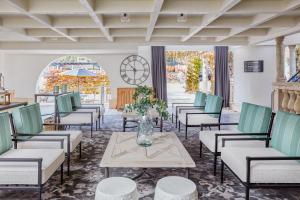 the lodge at healdsburg tapestry collection by hilton