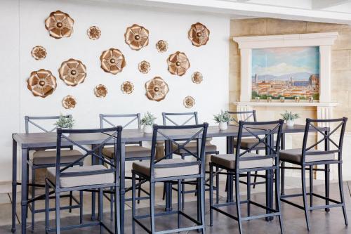 the lodge at healdsburg tapestry collection by hilton