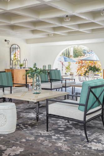 the lodge at healdsburg tapestry collection by hilton