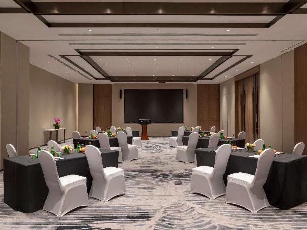 pullman huaian falcon