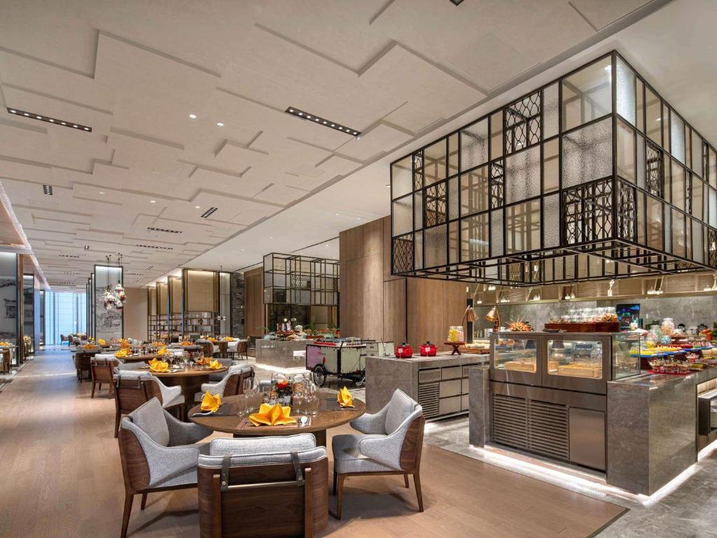 pullman huaian falcon