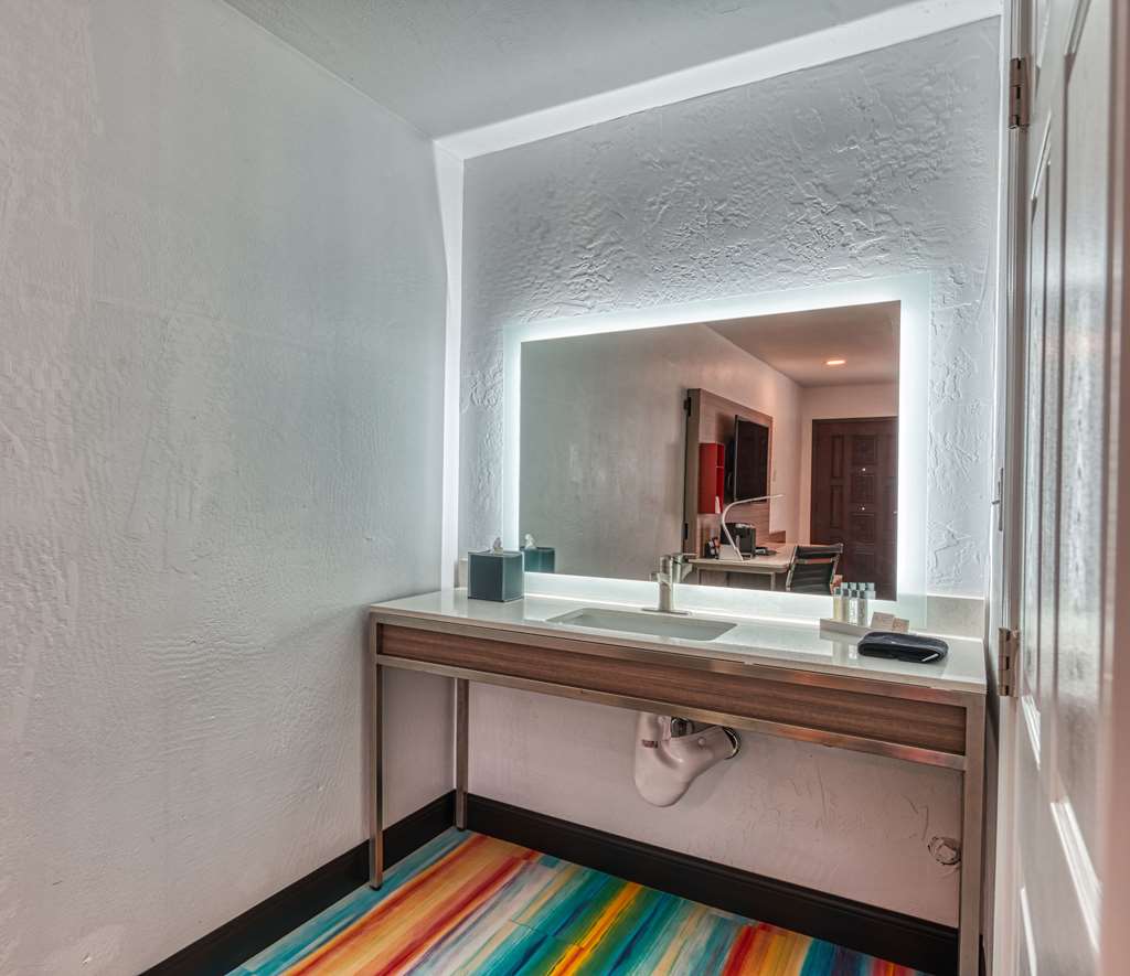 casa via mar inn ascend hotel collection