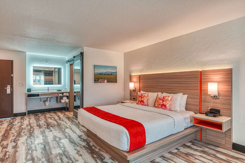 casa via mar inn ascend hotel collection