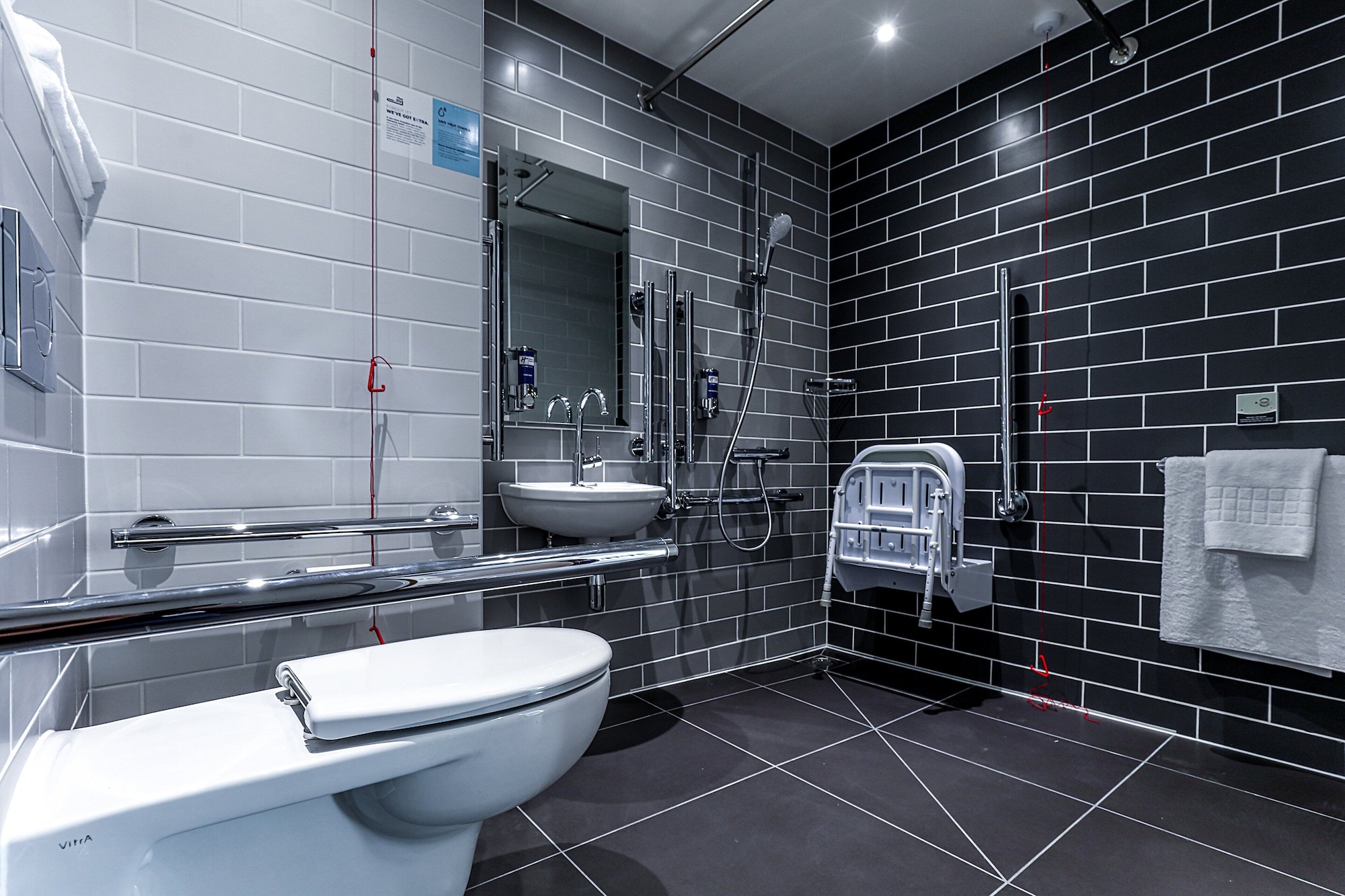 holiday inn express edinburgh city west by ihg
