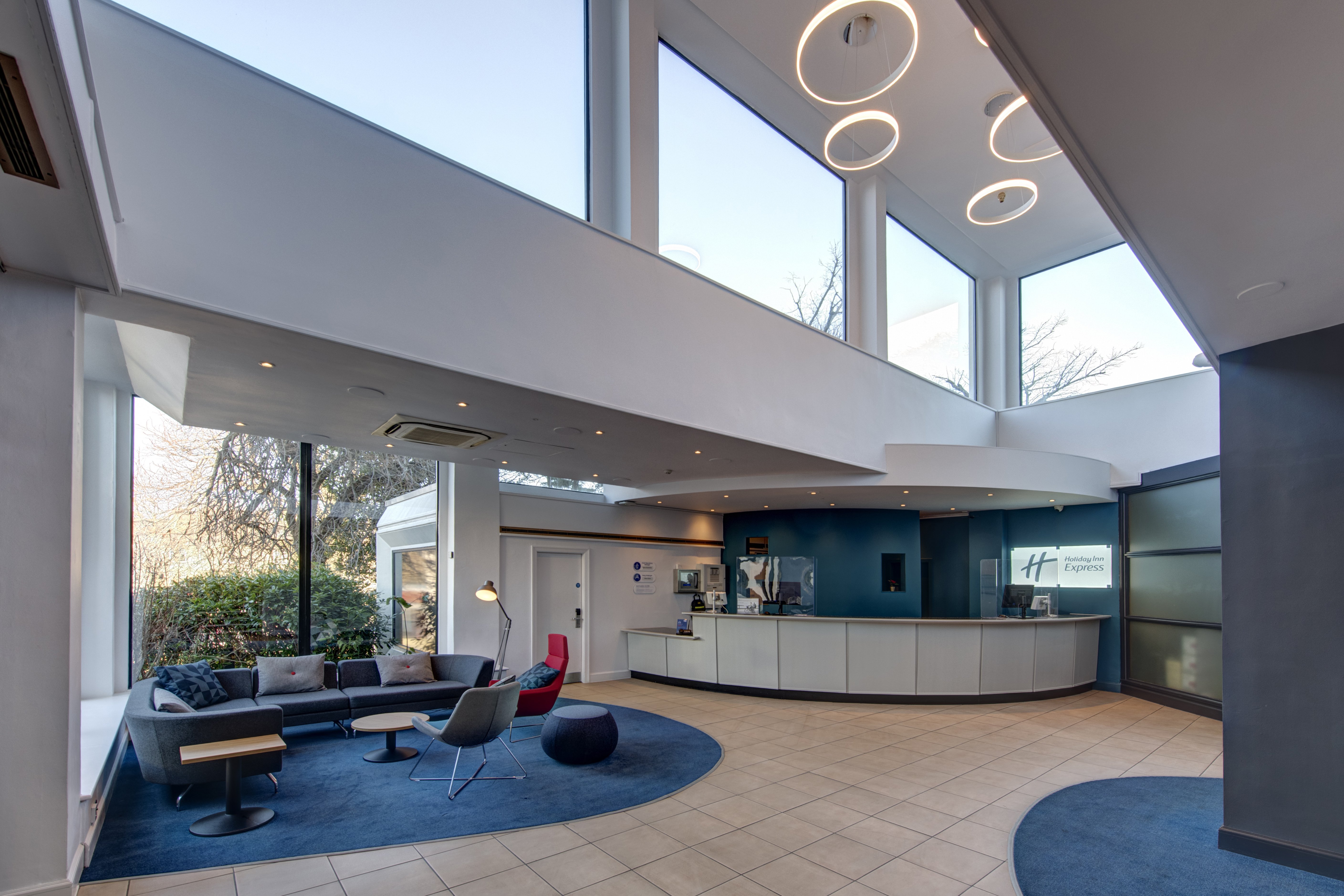 holiday inn express edinburgh city west by ihg