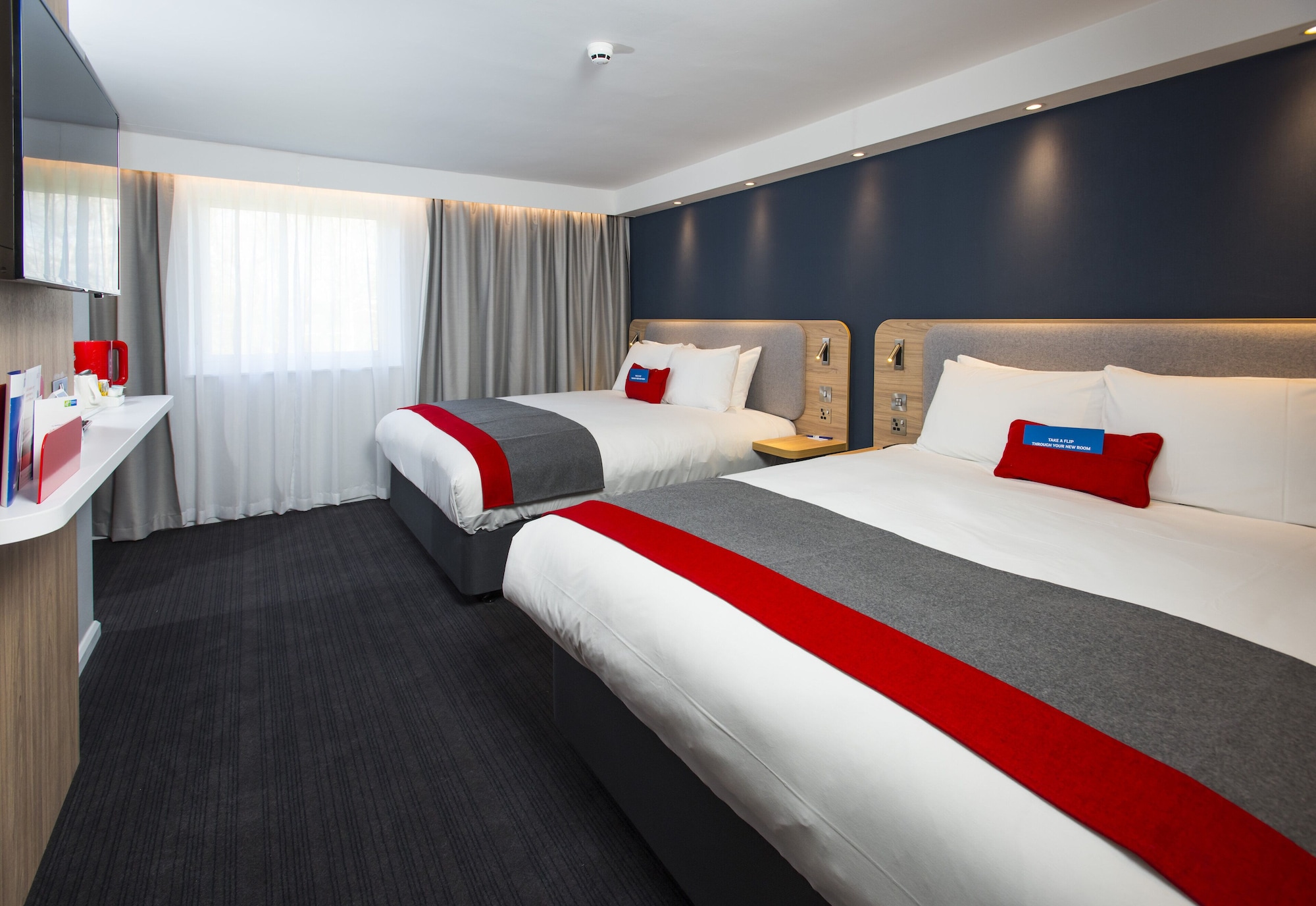 holiday inn express edinburgh city west by ihg