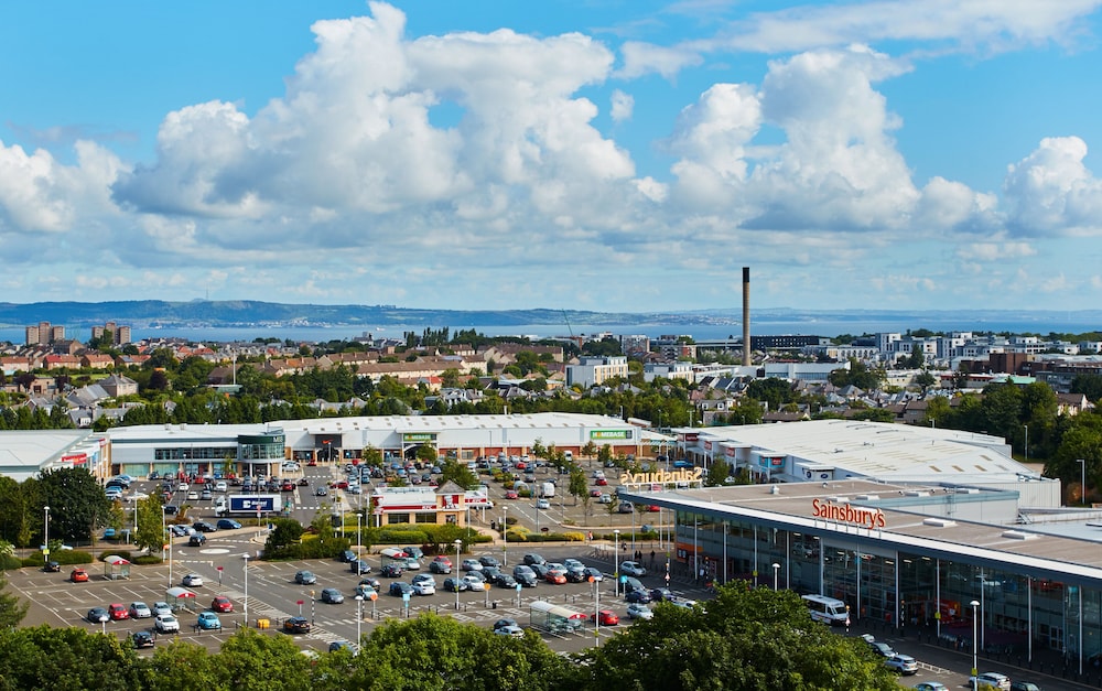 holiday inn express edinburgh city west by ihg