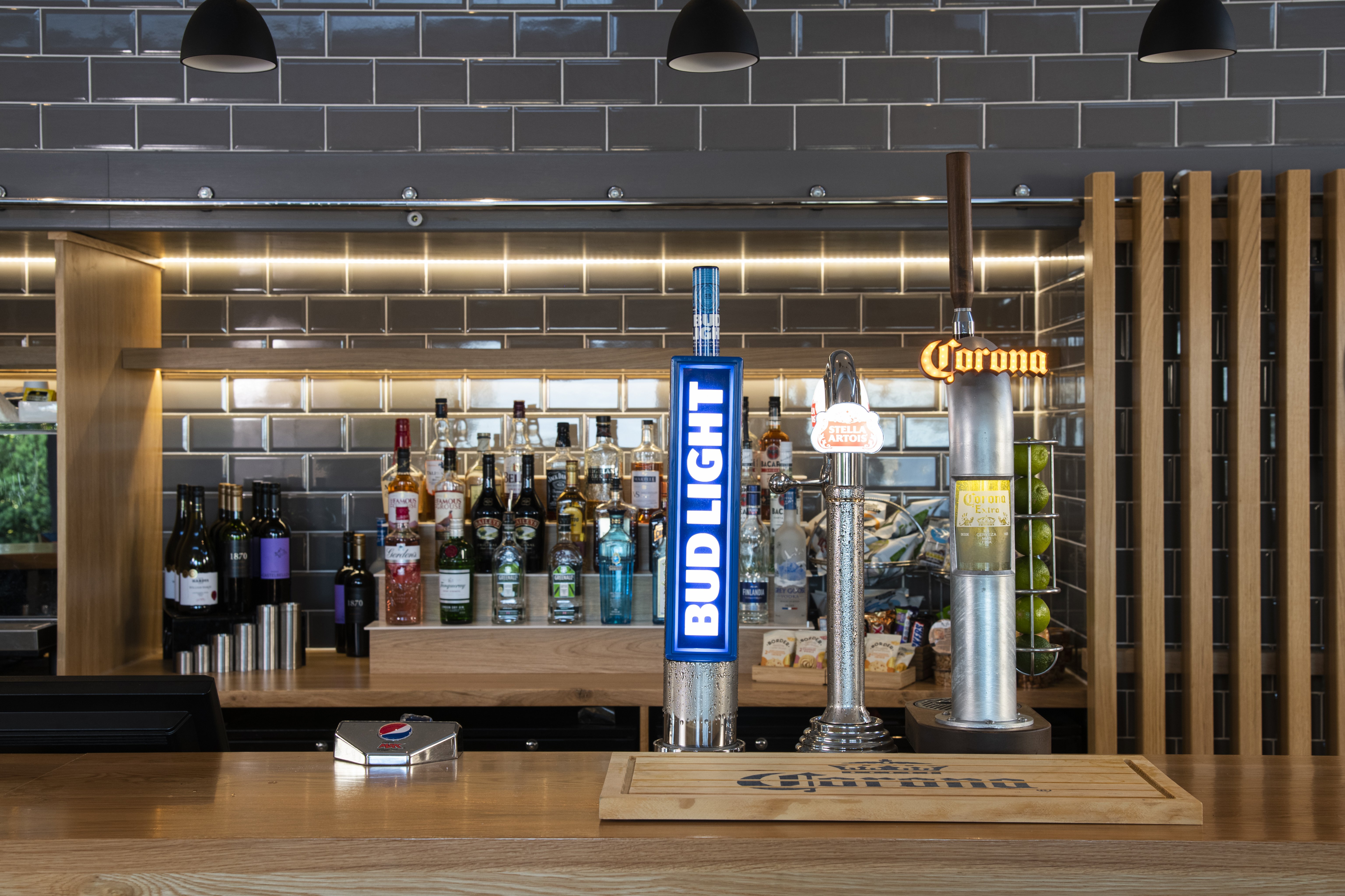 holiday inn express edinburgh city west by ihg