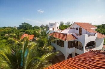 diani breeze villas