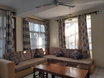 diani breeze villas