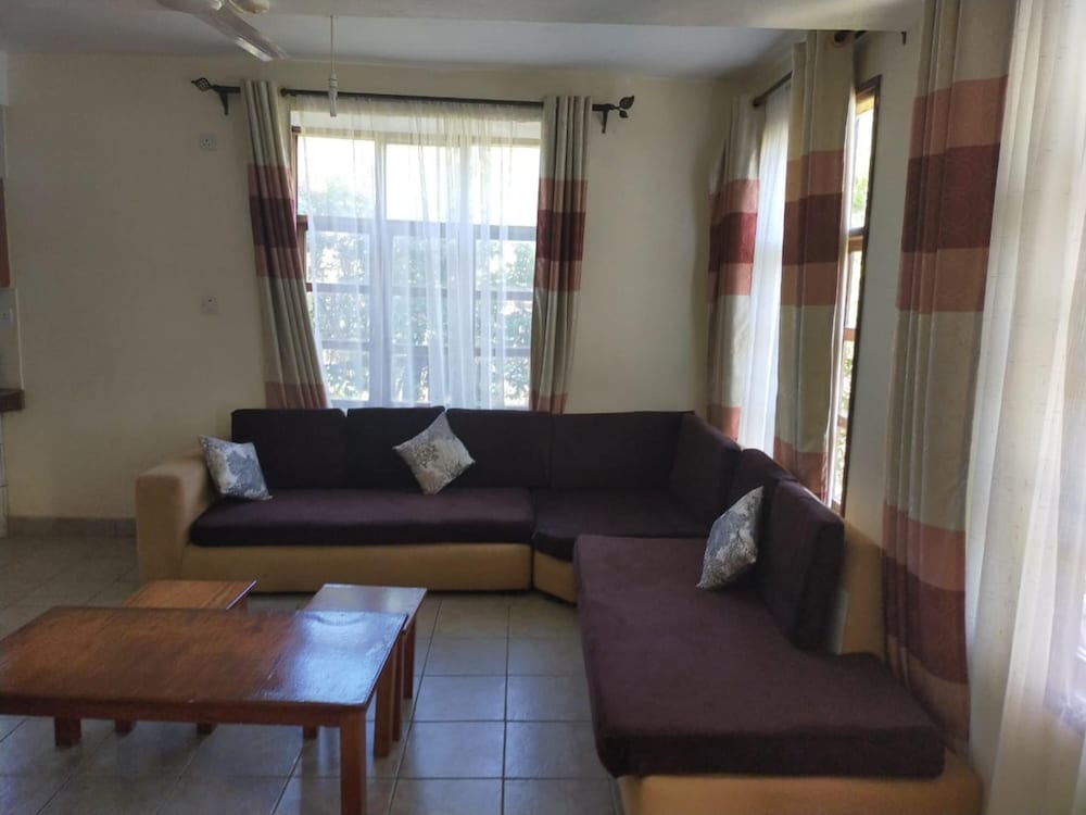 diani breeze villas