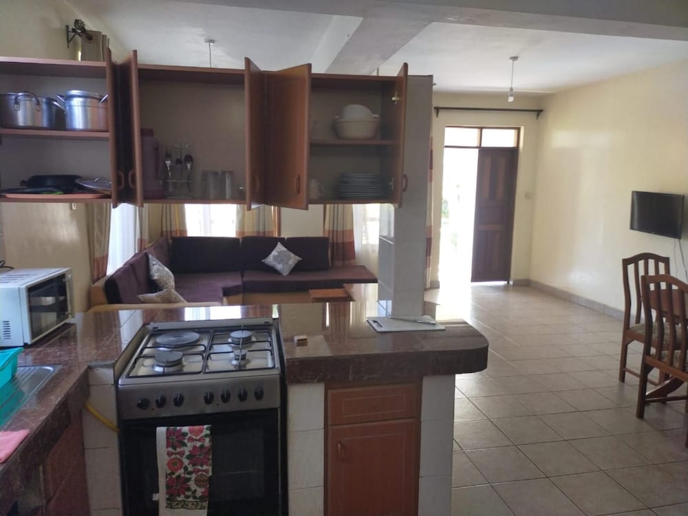 diani breeze villas