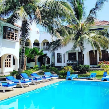 diani breeze villas