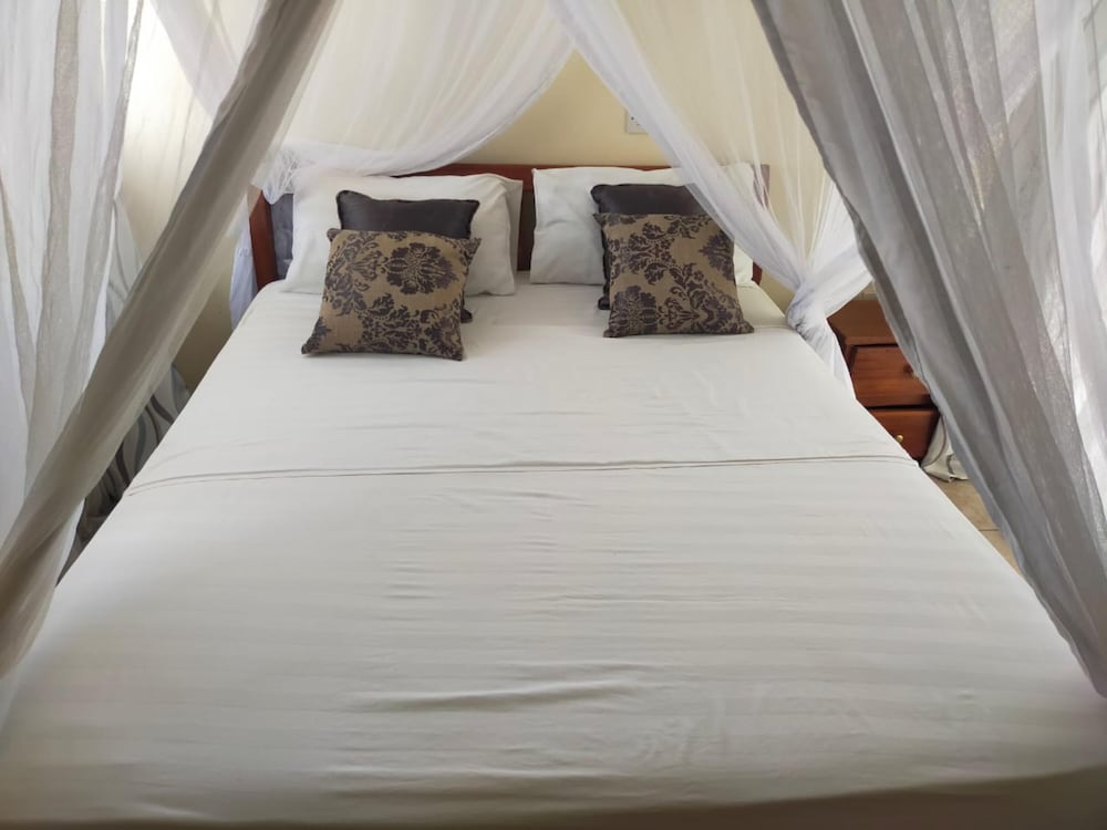 diani breeze villas