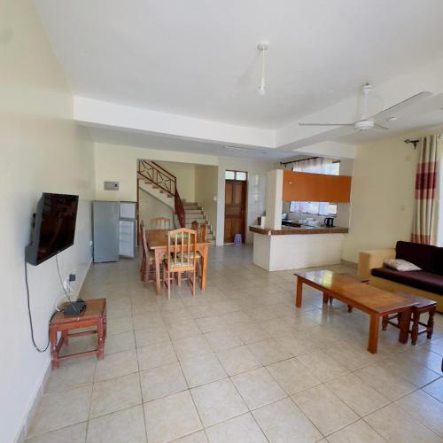 diani breeze villas