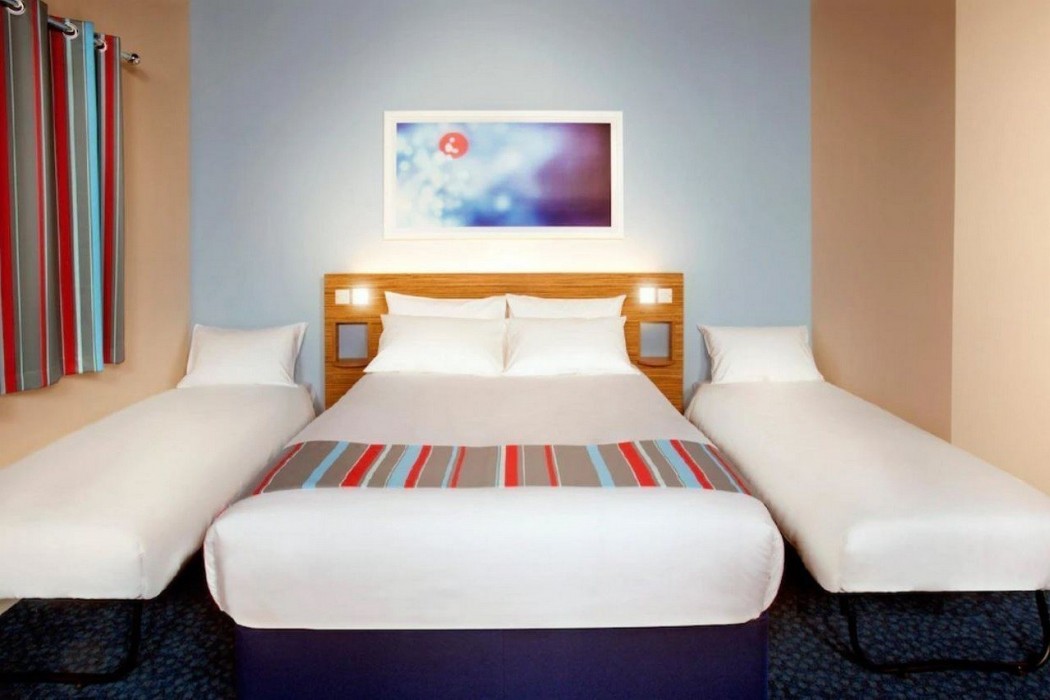 travelodge wakefield woolley edge m1 northbound