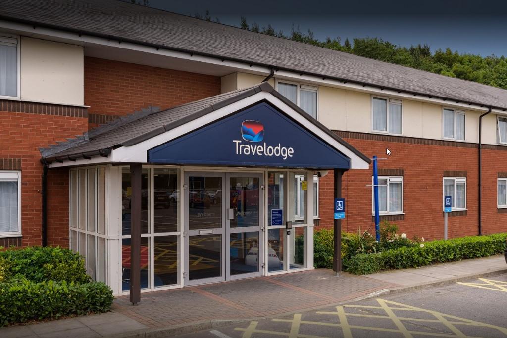 travelodge wakefield woolley edge m1 northbound