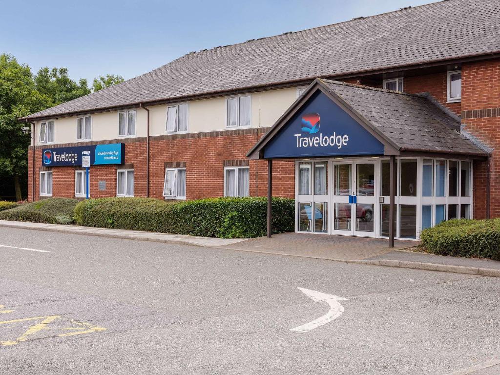travelodge wakefield woolley edge m1 northbound