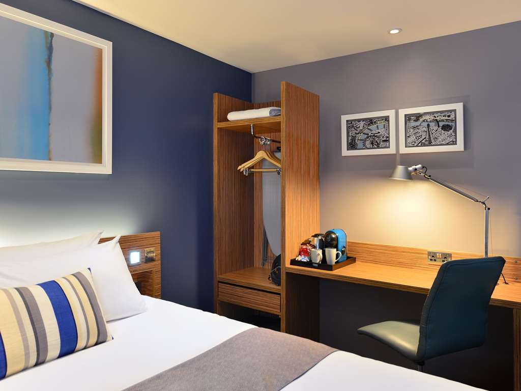 travelodge gatwick airport central