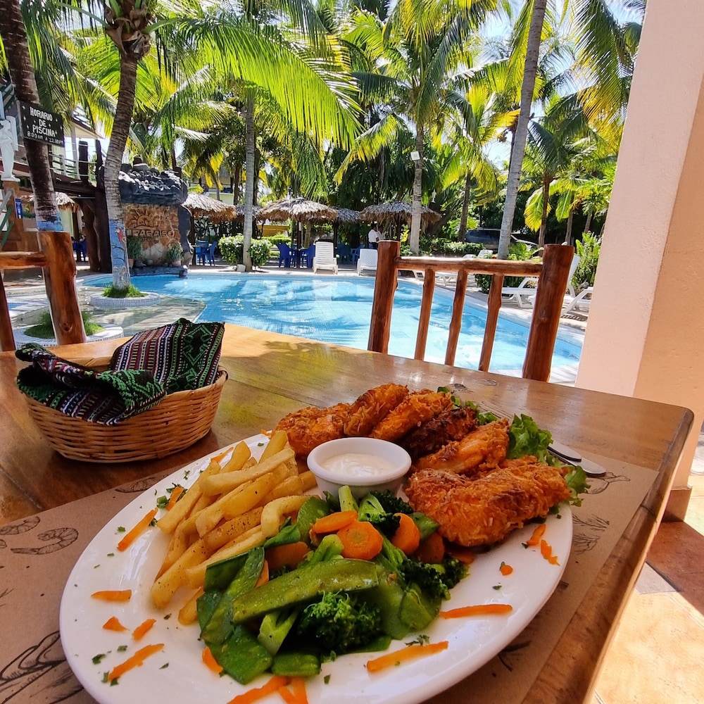 hotel mi paraiso monterrico
