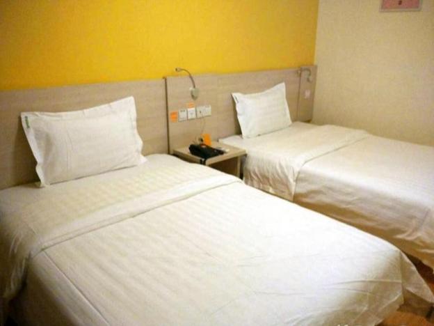 7 days inn beijing xiaocun subway station branch