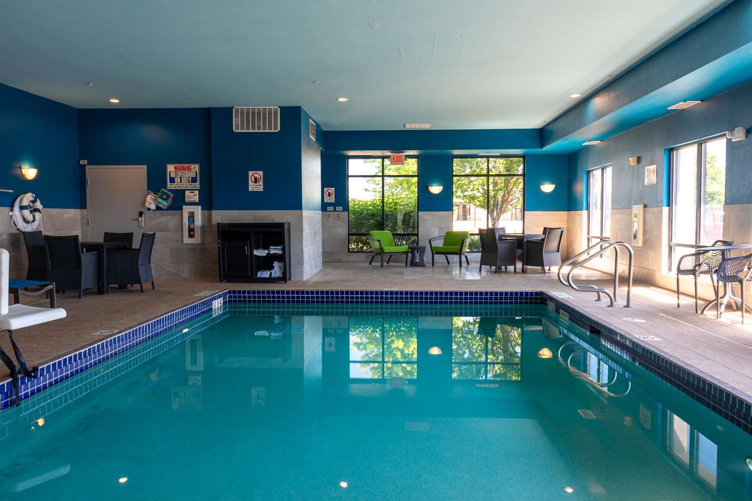 hampton inn elkhorn lake geneva area