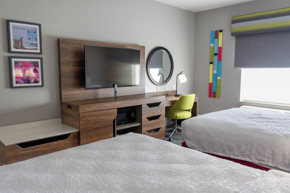 hampton inn elkhorn lake geneva area