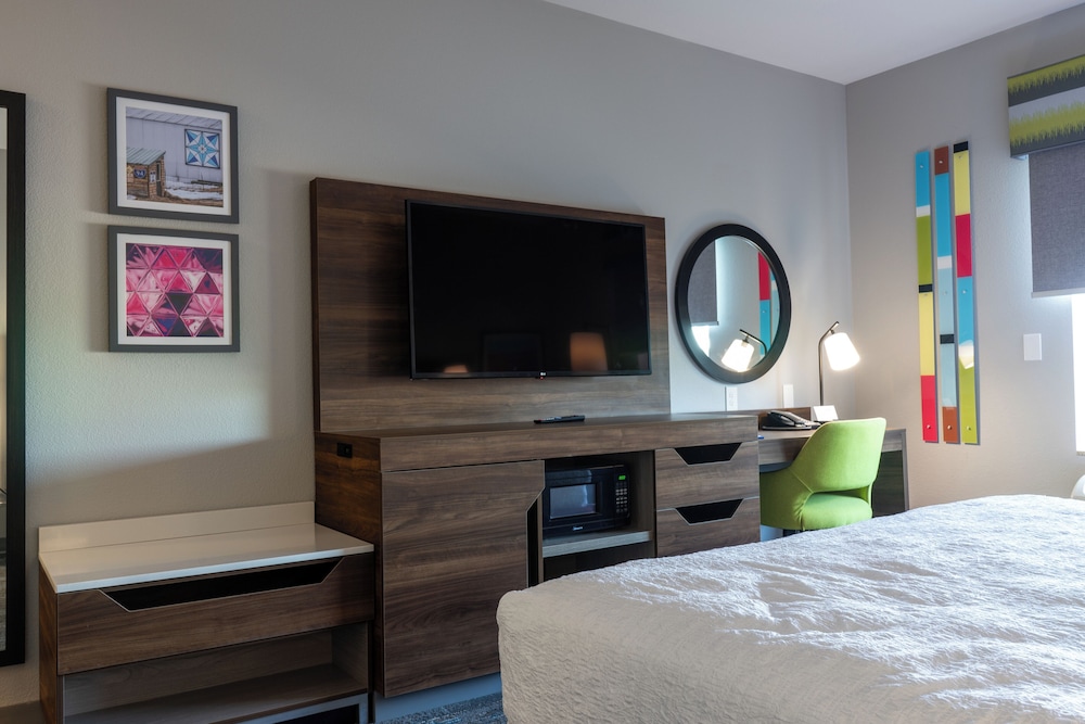 hampton inn elkhorn lake geneva area