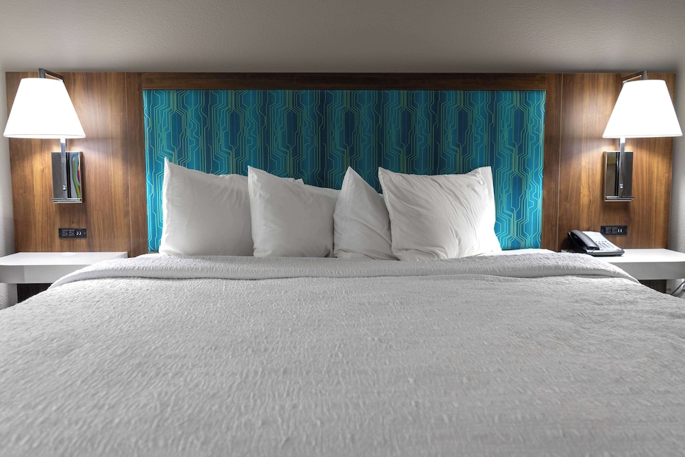 hampton inn elkhorn lake geneva area
