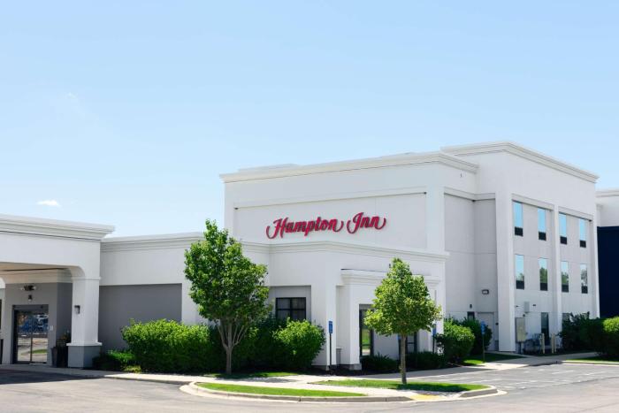 hampton inn elkhorn lake geneva area