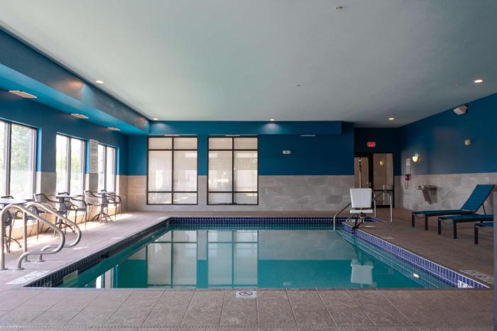 hampton inn elkhorn lake geneva area