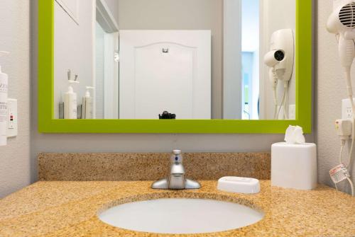 hampton inn elkhorn lake geneva area