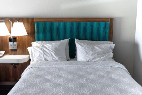 hampton inn elkhorn lake geneva area