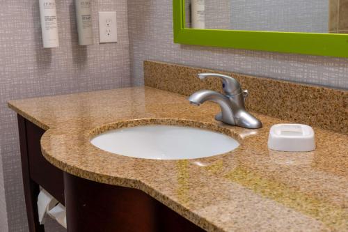 hampton inn elkhorn lake geneva area